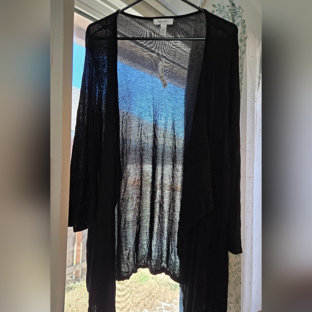 NWT 🏷 Dressbarn Black Lightweight Cardigan